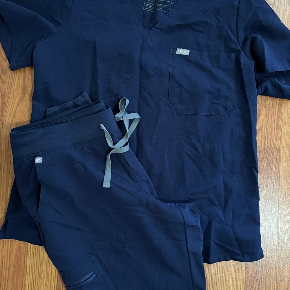 Figs jogger scrub set